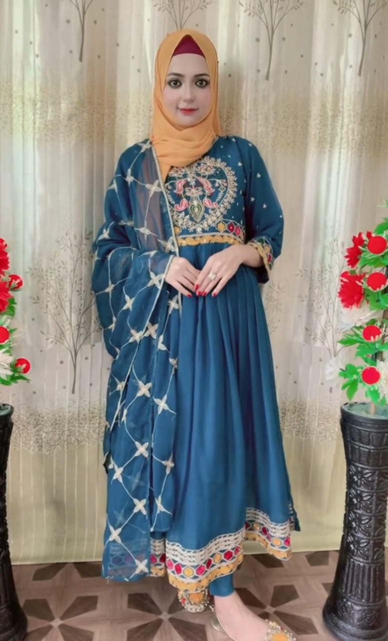 Elegant Zinc Embroidered Anarkali Dress with Dupatta – Festive & Party Wear